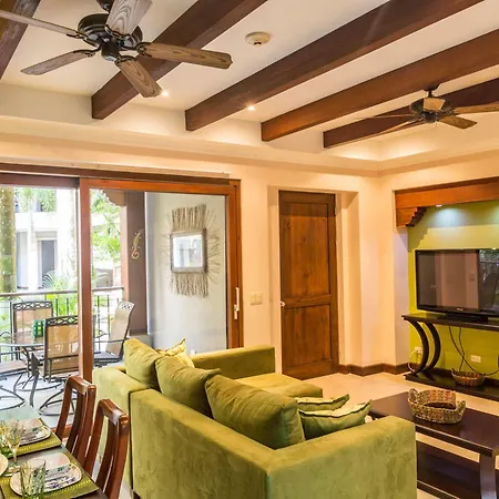 Luxury Terrace, Beach Access - M10